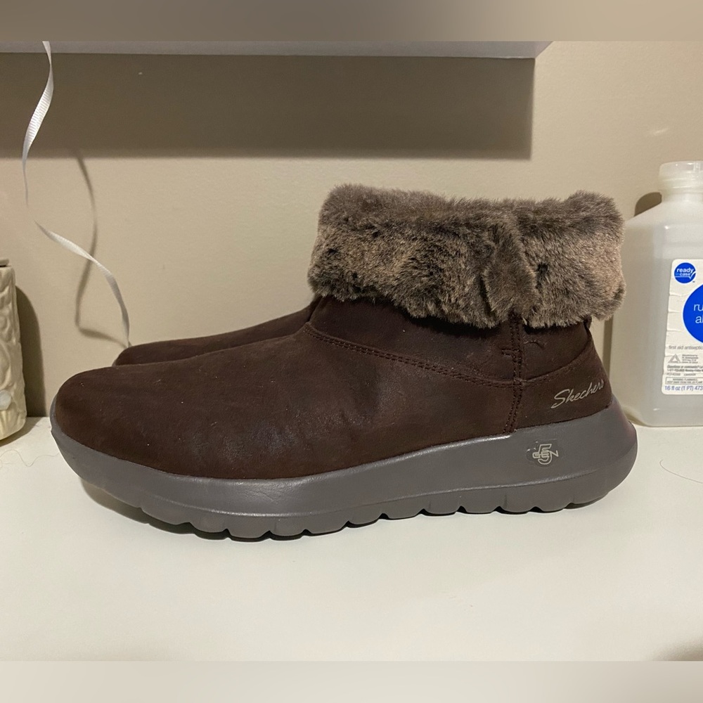 Sketchers size 9 women’s boots